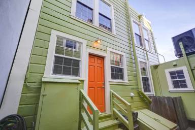 Main picture of 331 Cortland Ave