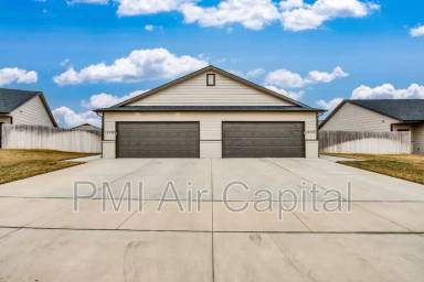 Main picture of 12132 W Fontana St