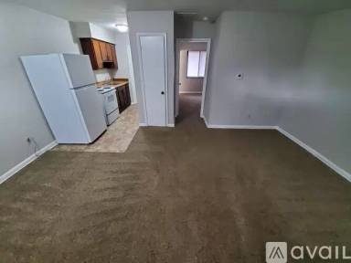 Main picture of 706 N Broadway St
