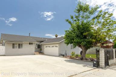 Main picture of 8366 Tampa Ave