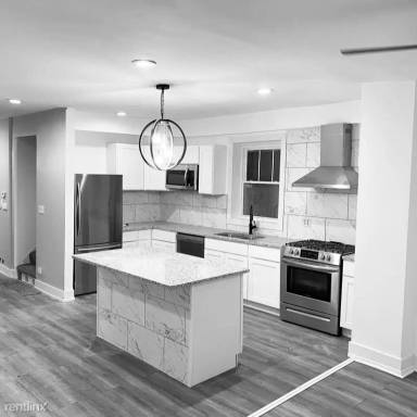 Main picture of 2050 E 83rd St