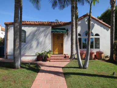 Main picture of 640 N La Jolla Ave