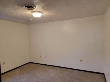 Main picture of 651 5th Ave