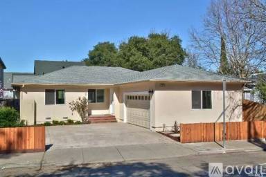 Main picture of 1513 Maple Ave