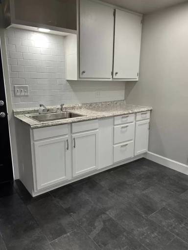 Main picture of 806 Lexington St