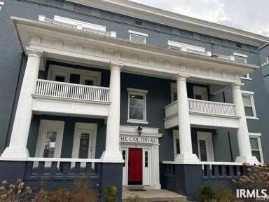Main picture of 602 SE Riverside Dr