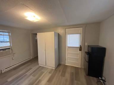 Main picture of 1306 S Business 54