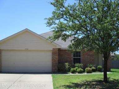 Main picture of 2725 Mockingbird St