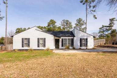 Main picture of 2115 Oak Leaf Way - 1