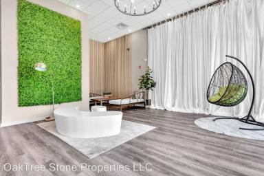Main picture of 525 Parkway Dr NE