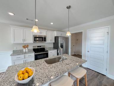 Main picture of 302 Lanier Rd