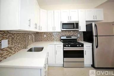 Main picture of 60 Clarkson Ave