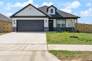 Main picture of 1251 Monarch Rd