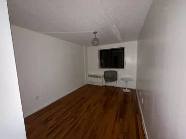 Main picture of 951 Hoe Ave