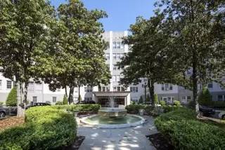 Main picture of Woodley Park Towers