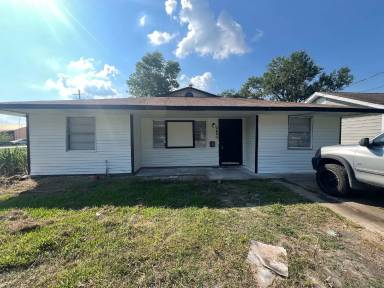 Main picture of 2420 Avenue A