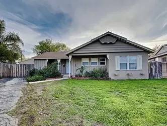 Main picture of 14362 Dyer St