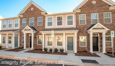 Main picture of Poplar Pointe