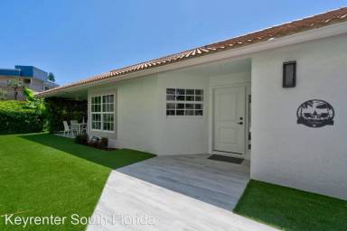 Main picture of 261 Pelican Way
