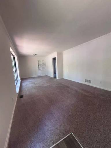 Main picture of 701 Vanderbrook Rd