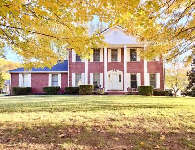 Main picture of 1402 E Rhett Butler Rd