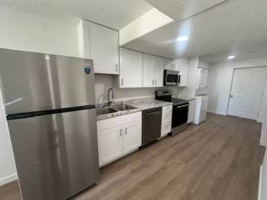 Main picture of 936 E Nicholes Ave
