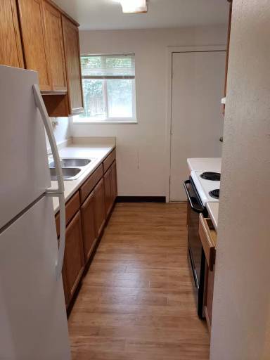 Main picture of 2187 Wisteria Way