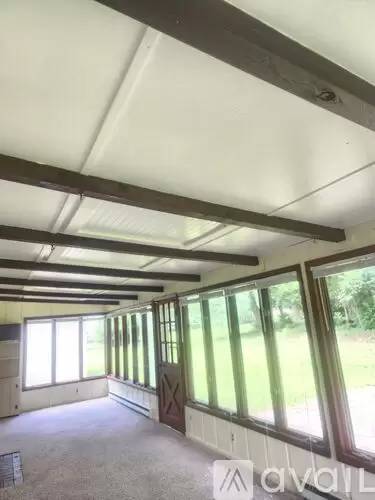 Main picture of 900 N Beadle Dr