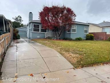 Main picture of 833 N Screenland Dr