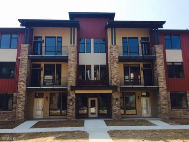 Main picture of 2727 Iowa Dr