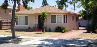 Main picture of 1228 N Calaveras St