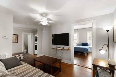 Main picture of 123 Smith St