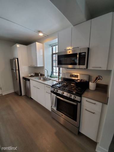 Main picture of 2810 W Diversey Ave