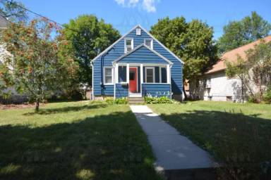 Main picture of 419 11th Ave NE