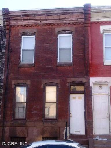 Main picture of 2130 Tasker St