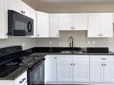 Main picture of 5121 W Shady Grove Rd