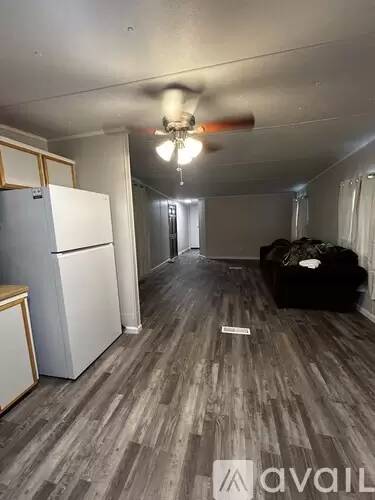 Main picture of 1060 Dup St