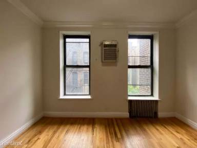 Main picture of 215 E 84th St