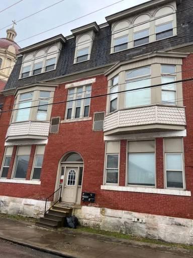 Main picture of 422 Logan St