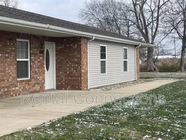 Main picture of 2100 W Orchard St