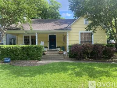 Main picture of 6046 Penrose Ave