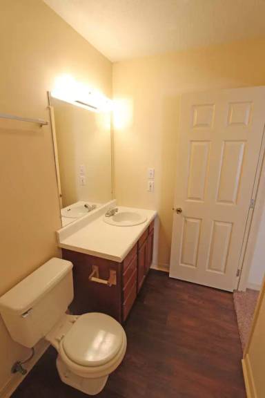 Main picture of 211 Chevy Chase Dr