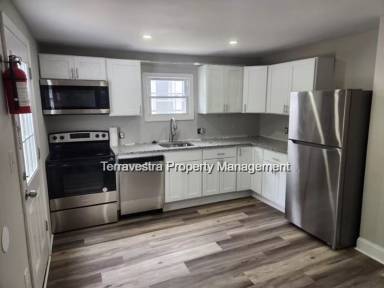 Main picture of 416 E Main St
