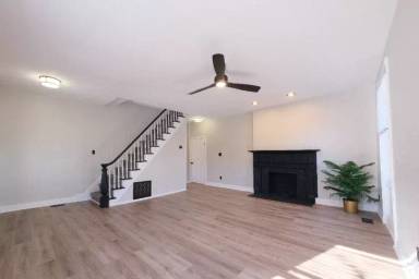 Main picture of 52 W Gibson St