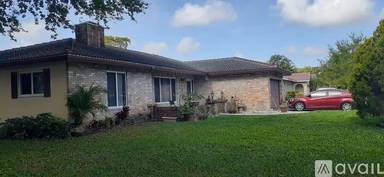 Main picture of 10222 NW 17th St