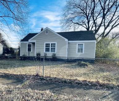 Main picture of 1628 Amarillo St