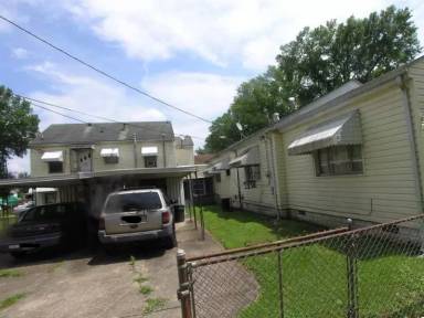Main picture of 925 1/2 18th St W