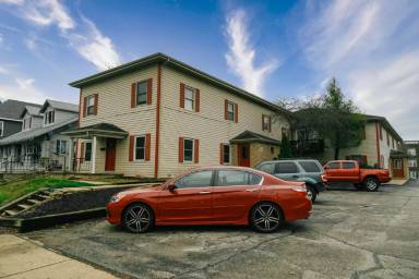 Main picture of 905 Union St