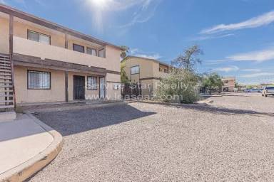 Main picture of 735 E Hazel Dr