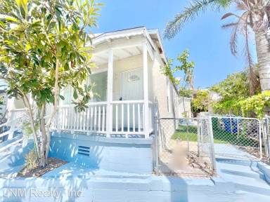 Main picture of 5009 Venice Blvd